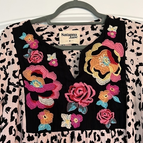 Savanna Jane Cassandra Embroidered Top Medium - Picture 3 of 8